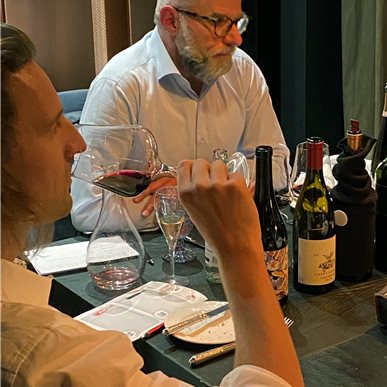 It's Wine O'Clock - Sumo Weine