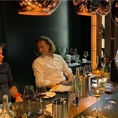 It's Wine O'Clock - Sumo Weine