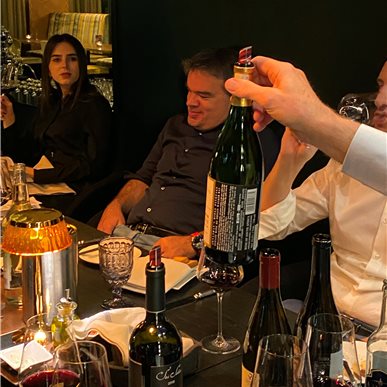 It's Wine O'Clock - Sumo Weine